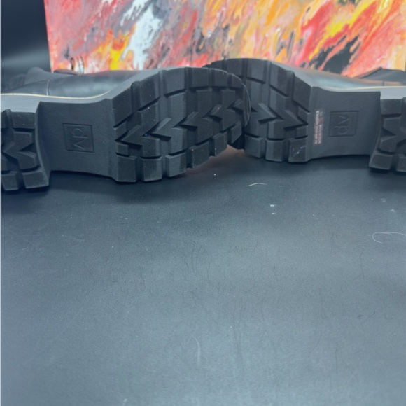 DV by Dolce Vita Tobias Gore Lug Boots - Picture 8 of 8